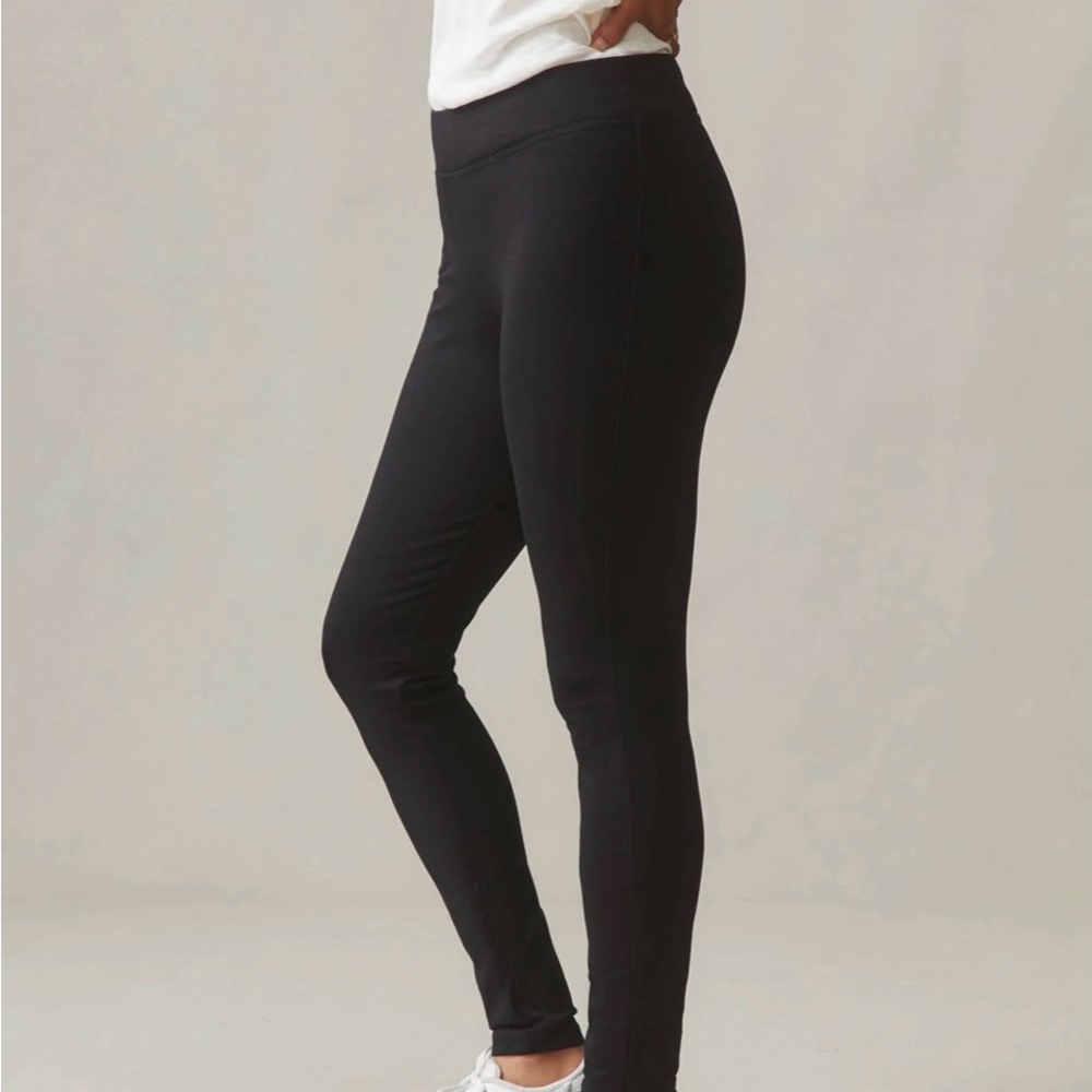 American‎ Giant Black Women Leggings, Size 8